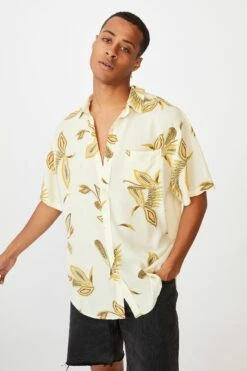 Short Sleeve Resort Shirt LEMON PAISLY FLORAL