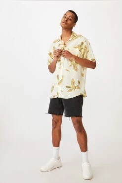 Short Sleeve Resort Shirt LEMON PAISLY FLORAL -Mens Clothing Store 3610326 07 3