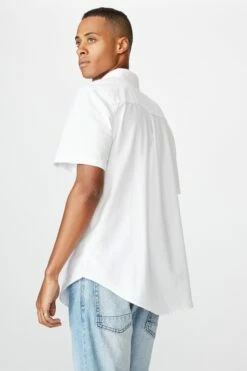 Vintage Prep Short Sleeve Shirt SKY BLUE OXFORD -Mens Clothing Store 3610653 02 1