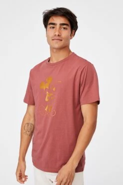 Tbar Collab Character T-Shirt LCN DIS OX BLOOD/MICKEY MOUSE-METALLIC -Mens Clothing Store 3610941 03 3