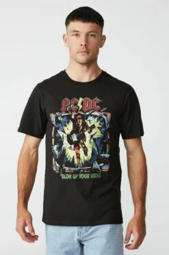 Tbar Collab Music T-Shirt LCN PRO BLACK/METALLICA - LOGO -Mens Clothing Store 3610943 79 2