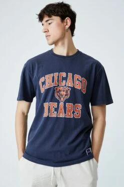 Active Collab Oversized T-Shirt LCN NFL BONE/NFL - RAIDERS HELMET FADE -Mens Clothing Store 3611126 10 2