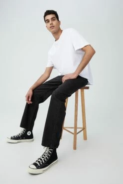 Loose Fit Jean WORN IN BLACK -Mens Clothing Store 3611160 03 2 1