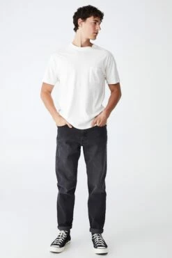 Relaxed Tapered Jean RAVEN BLACK 9 Relaxed Tapered Jean RAVEN BLACK -Mens Clothing Store 3611179 06 1