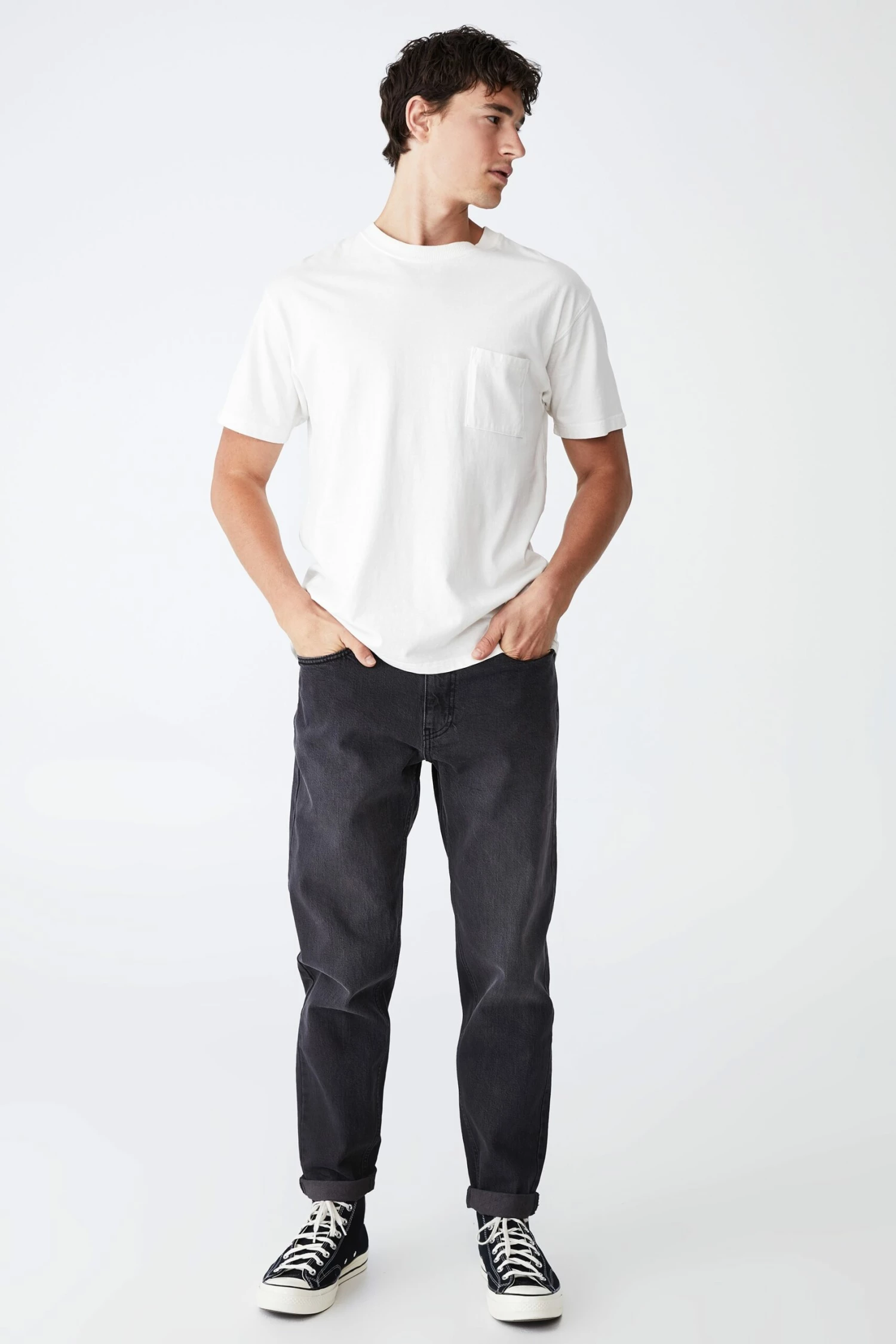 Relaxed Tapered Jean RAVEN BLACK 4 Relaxed Tapered Jean RAVEN BLACK - Image 4