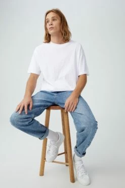 Relaxed Tapered Jean OLD INDIGO -Mens Clothing Store 3611182 02 2 1