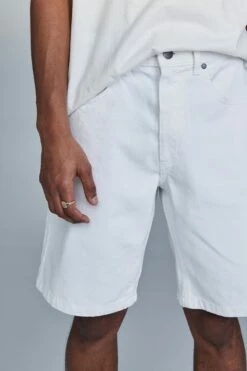 Loose Fit Short WHITE -Mens Clothing Store 3611201 01 1