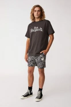 Sea Shepherd Walk Short LCN SEA BANANA -Mens Clothing Store 3611613 04 1