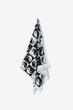 Bondi Rectangle Towel BUBBLEGUM BILLIE GEO -Mens Clothing Store 425113 126 3