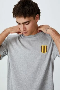 Afl Mens Crackle Badge Tee CARLTON -Mens Clothing Store 9630355 10 2 1